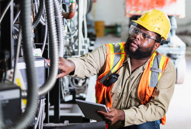 Best Emergency Electrical Repair  in Centralia, WA